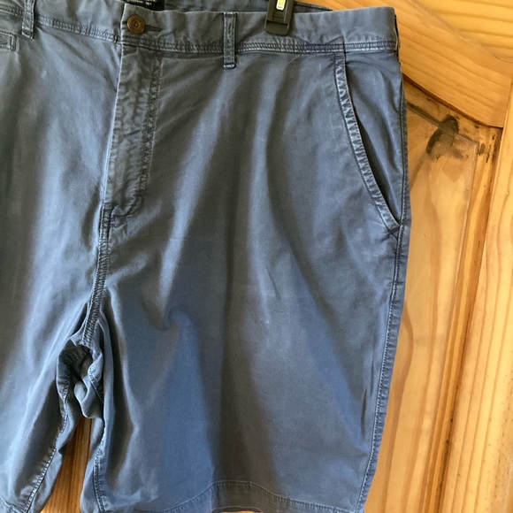 Men's American Eagle Next Level Flex Classic blue gray chino shorts size 46 - Picture 3 of 9